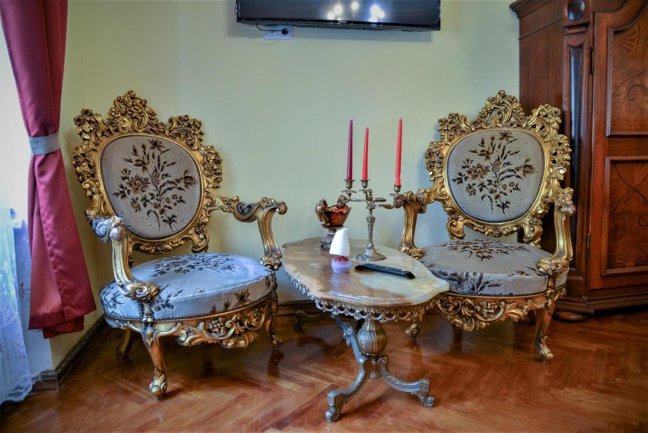 History Apartments Cetatii Сибиу Экстерьер фото