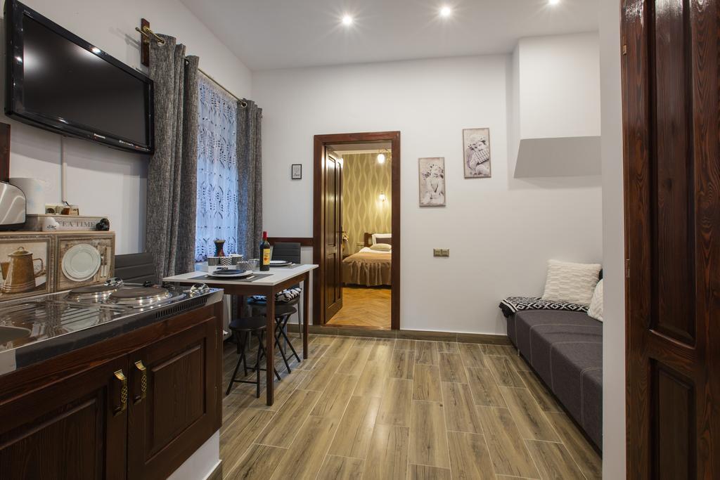 History Apartments Cetatii Сибиу Экстерьер фото