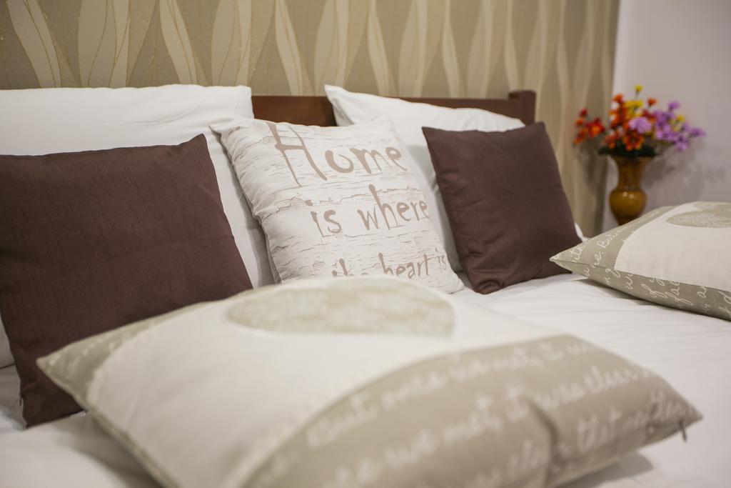 History Apartments Cetatii Сибиу Экстерьер фото
