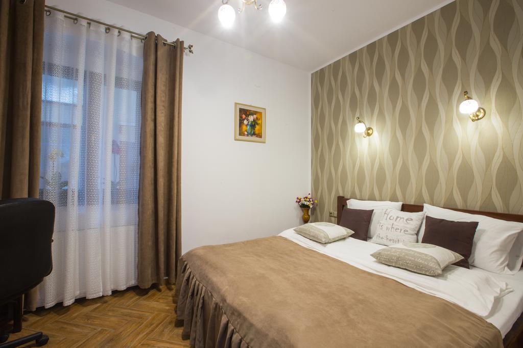 History Apartments Cetatii Сибиу Экстерьер фото